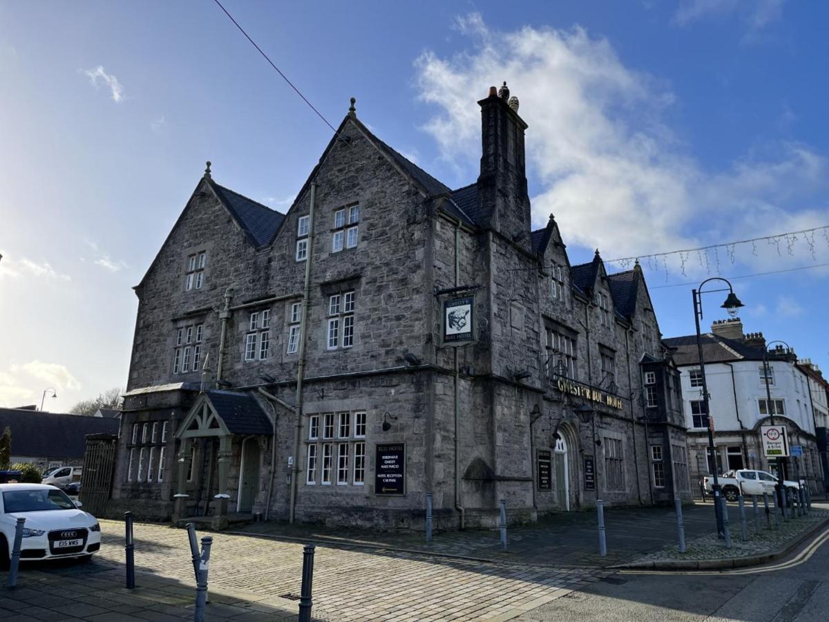 The Bull Hotel Llangefni Buitenkant foto