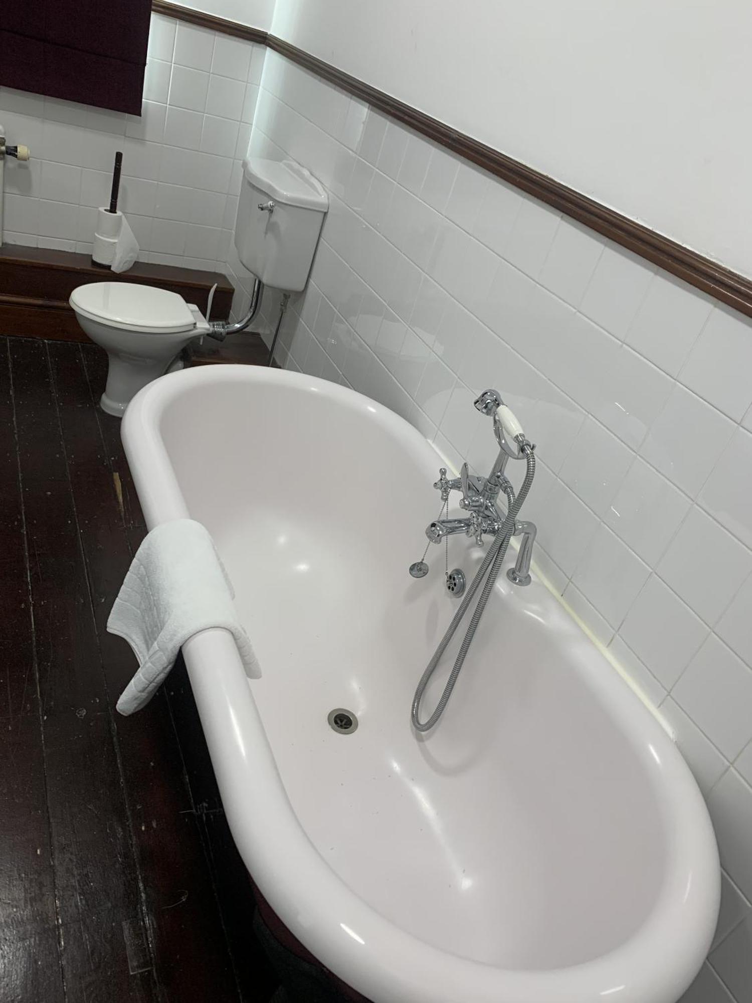 The Bull Hotel Llangefni Kamer foto