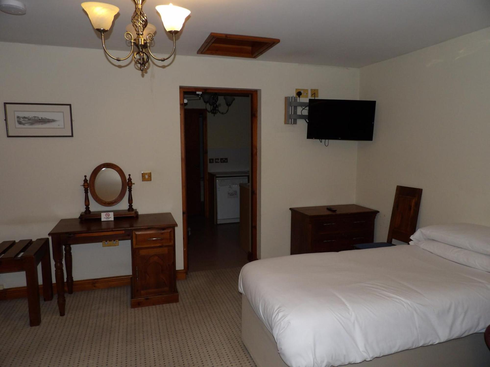 The Bull Hotel Llangefni Buitenkant foto