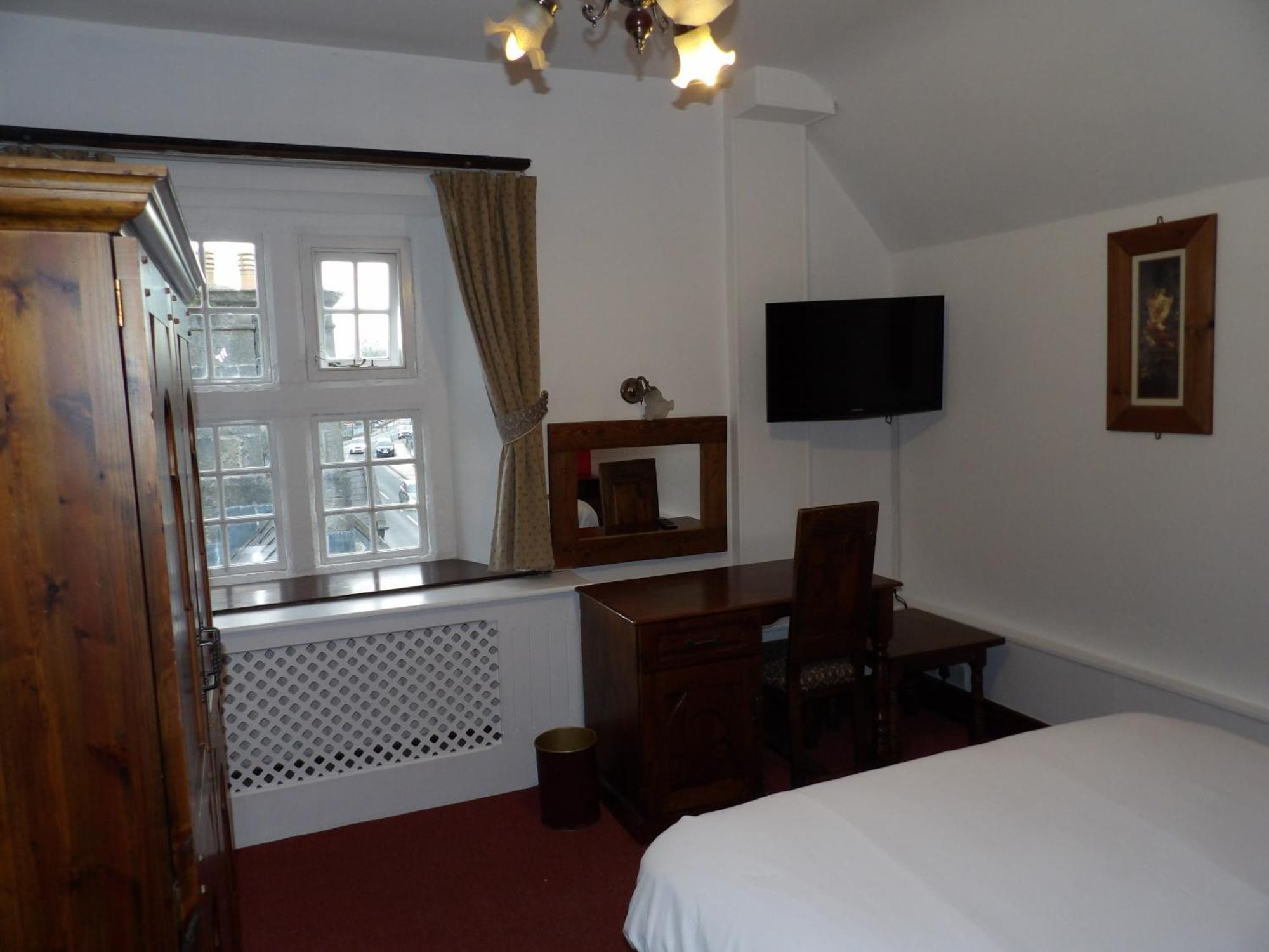 The Bull Hotel Llangefni Buitenkant foto