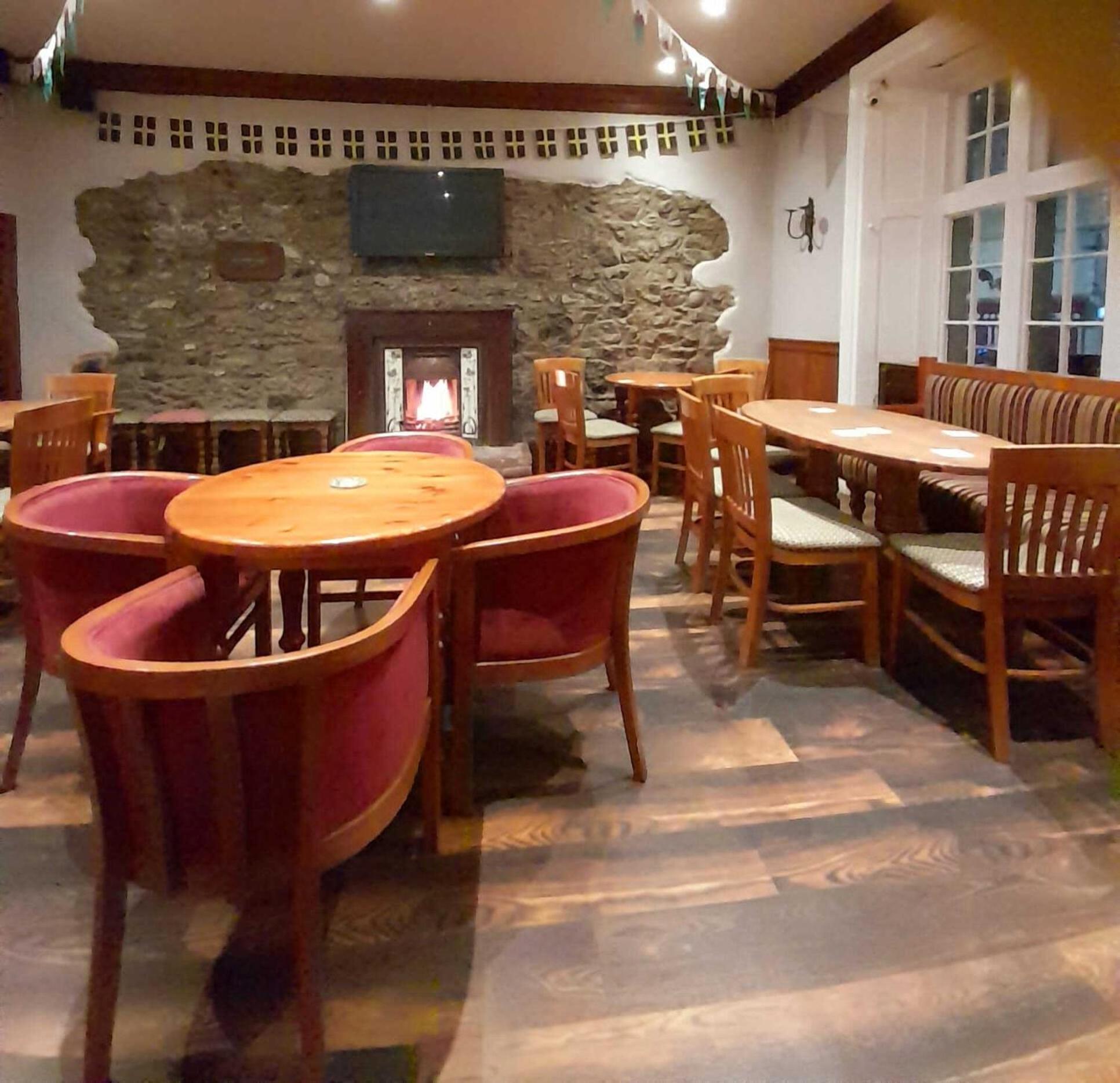 The Bull Hotel Llangefni Buitenkant foto
