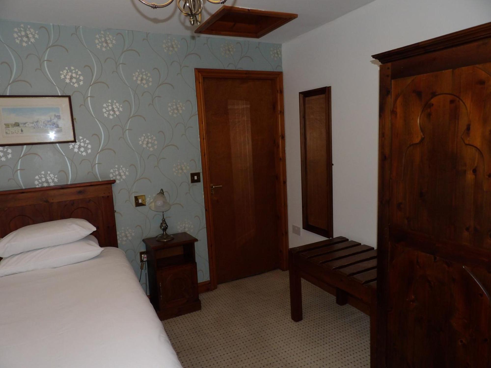 The Bull Hotel Llangefni Buitenkant foto